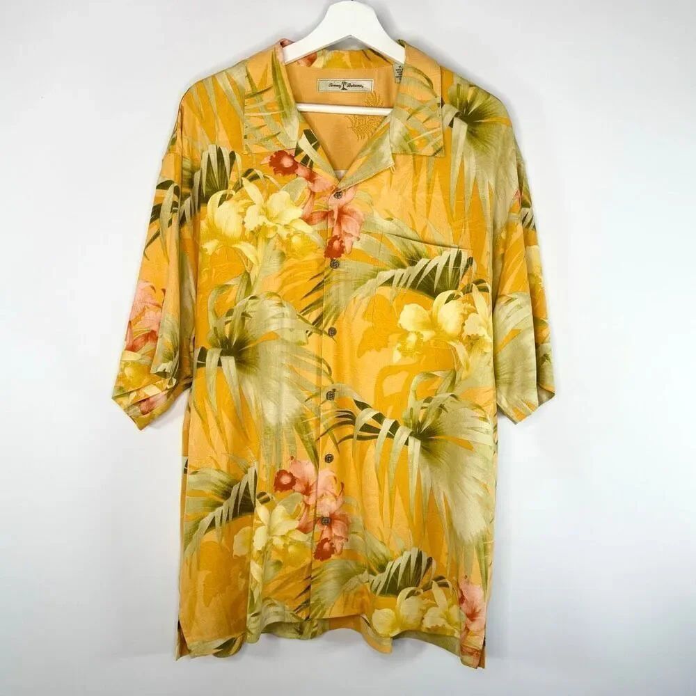 Tommy Bahama 100% Silk Classic Vintage Short Sleeve Wooden Button Down Hawaiian